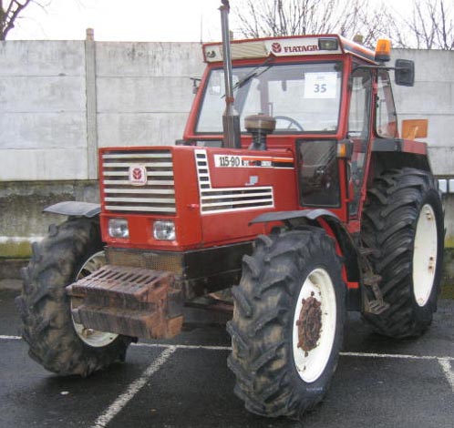 TRACTEUR AGRICOLE FIAT 115-90   1986