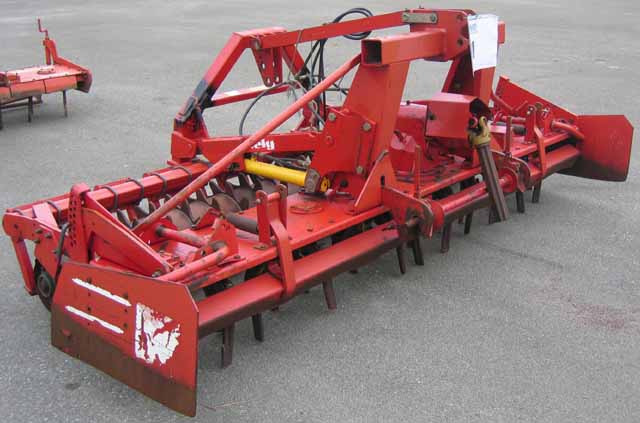 HERSE ROTATIVE LELY 3M  