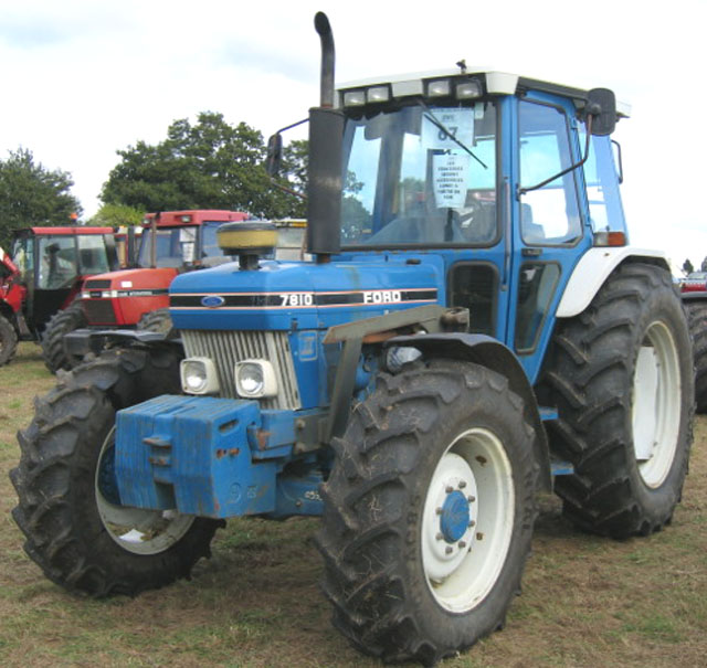 TRACTEUR AGRICOLE FORD 7810   1989