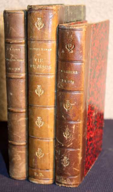 LOT DE 3 OUVRAGES COMPRENANT : VIE DE JESUS PAR ERNEST RENAN, PARIS, 1863, MICHEL LEVY EDITEURS. L'ARCHITECTURE GRECQUE PAR V. LALOUX, PARIS, 1888, MAISON QUANTIN. CAHIERS DE 1789, PAR A.LABOT, NEVERS - PARIS, 1866, CO-EDITION S. GOUDERT ET A. LACROIX, VERBOECKHOVEN ET CIE.