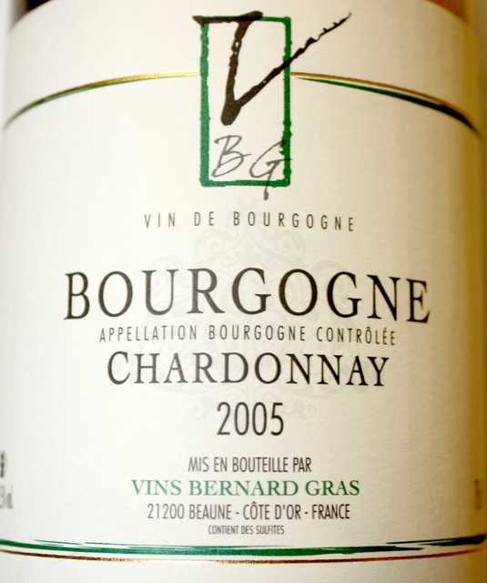 12 BOUTEILLES DE BOURGOGNE CHARDONNAY CEPAGE 100% BLANC. DOMAINE BERNARD GRAS 2008.