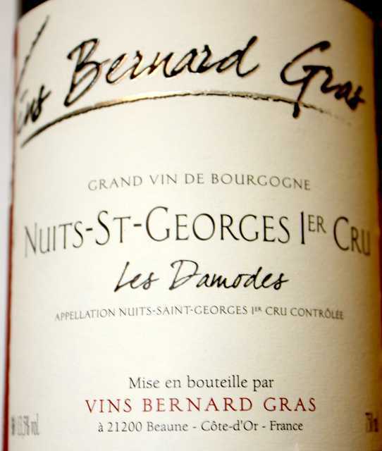 6 BOUTEILLES DE NUITS SAINT GEORGES. DOMAINE BERNARD GRAS 2004.