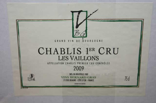 12 BOUTEILLES DE CHABLIS 1ER CRU "LES VAILLONS" 2009. BERNARD GRAS. CAISSE CARTON.