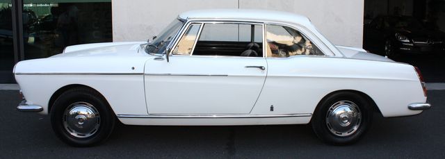 VOITURE PEUGEOT 404 COUPE INJECTION  1967