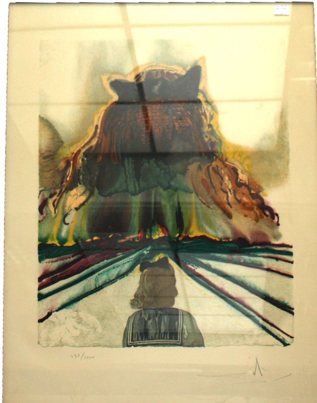 SALVADOR DALI (1904-1989), FILLETTE DE DOS DANS UNE COMPOSITION, LITHOGRAPHIE COULEUR, NUMEROTEE 235/1000 DIMENSIONS 53 X 42 CM.