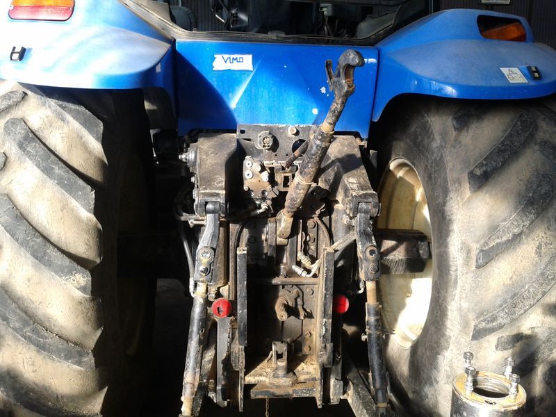 TRACTEUR AGRICOLE NEW HOLLAND TG 255 4X4 2003