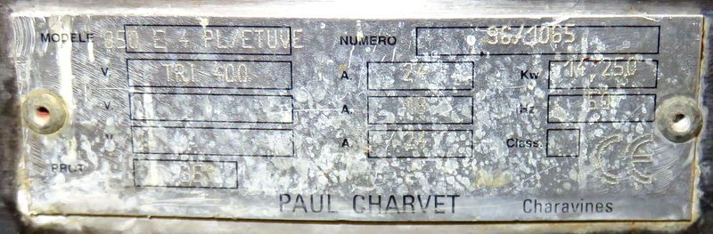 PIANO ELECTRIQUE PAUL CHARVET 4 FEUX AVEC TIROIR RECUPERATEUR DE GRAISSE. ETUVE MODELE 850E4 PL/ETUVE. 88 X 85 X 81 CM.