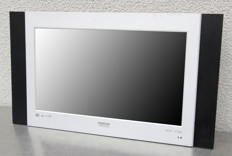 TELEVISION LCD DE MARQUE THOMSON MODELE INTUIVA 27LB 130S5LE 32R - 27 POUCES / 68 CM. HAUTS-PARLEURS STEREO INTEGRES. HD READY.  VENDUE AVEC SON ATTACHE MURALE.