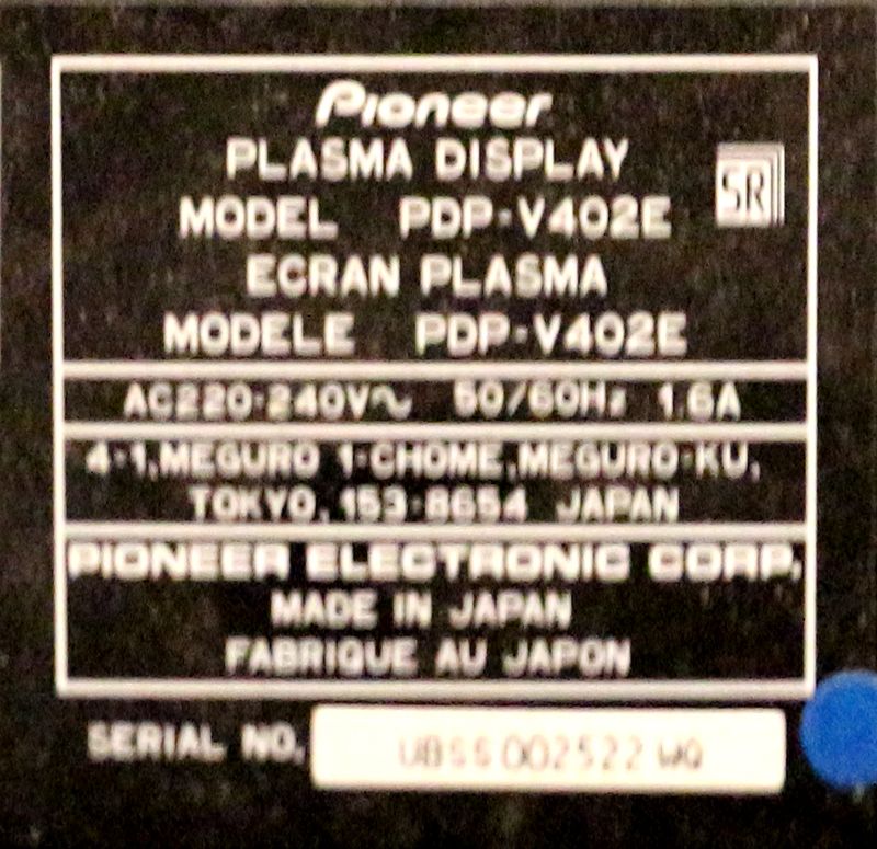 MONITEUR 40 POUCES PLASMA DE MARQUE PIONEER MODELE PDP-V402E. AUDITORIUM.