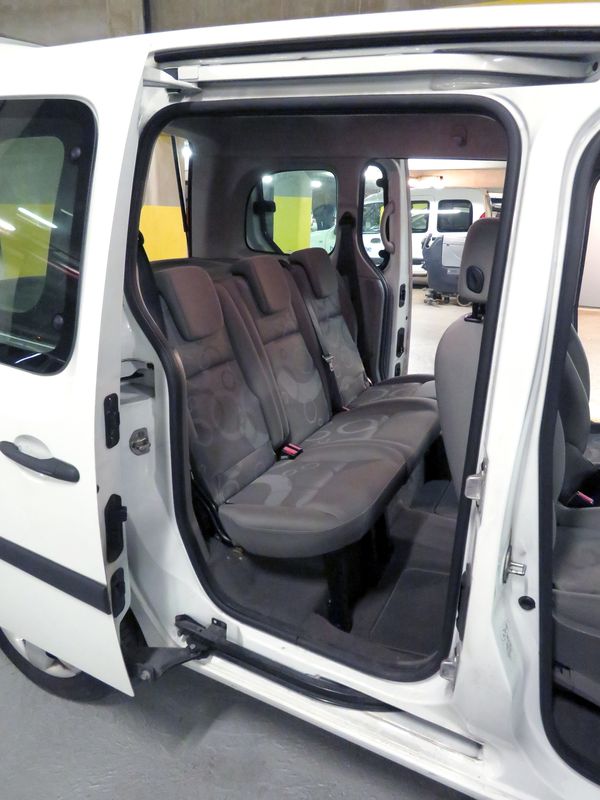 VOITURE RENAULT GRAND KANGOO EXPRESSION 1.5 DCI ECO 2 5 PLACES 2010