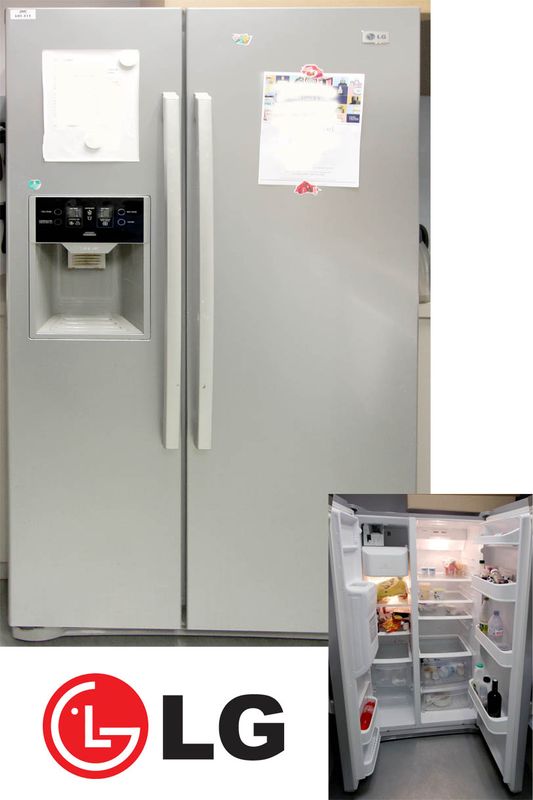 refrigerateur-americain-de-marque-lg-facade-inox-distributeur-eau