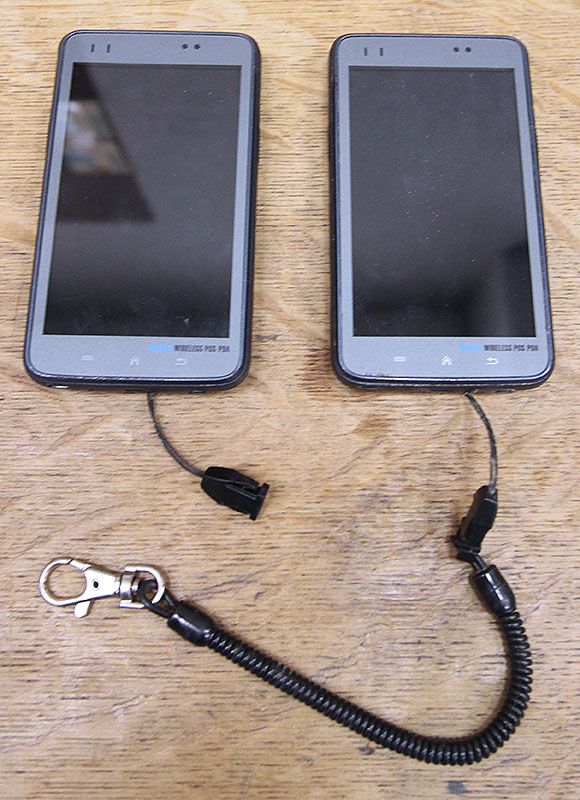 2 POS PDA MODELE WF360. ON Y JOINT 1 DRAGONNE DE SECURITE.