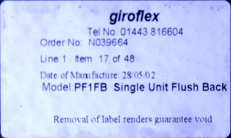 40 UNITES. CHAUFFEUSE DE MARQUE GIROFLEX MODELE PF1FB SINGLE UNIT FLUSH BLACK GARNIE DE TISSUS NOIR. USURES. 85 X 58 X 62 CM. 4 EME.