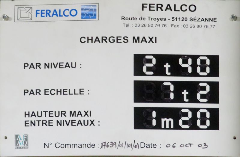 RACK METALLIQUE LOURD BLEU ET ORANGE DE MARQUE FERALCO COMPRENANT 3 BAIES DE 2 ETAGERES. 300 X 280 X 109 CM. RDC.