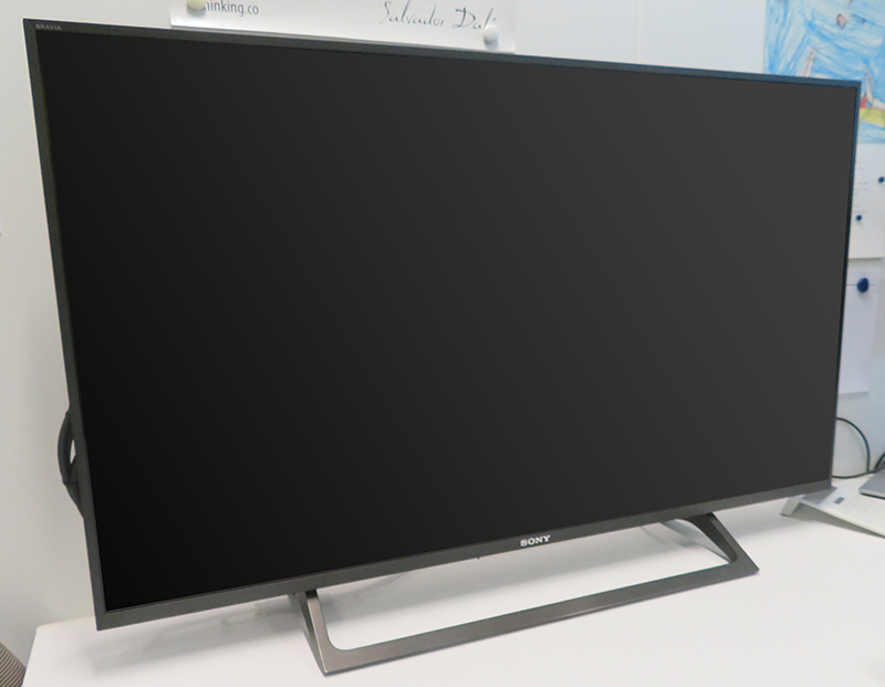 TELEVISEUR 43 POUCES A ECRAN LCD DE MARQUE SONY MODELE FW-43XE8001. 4A2 057