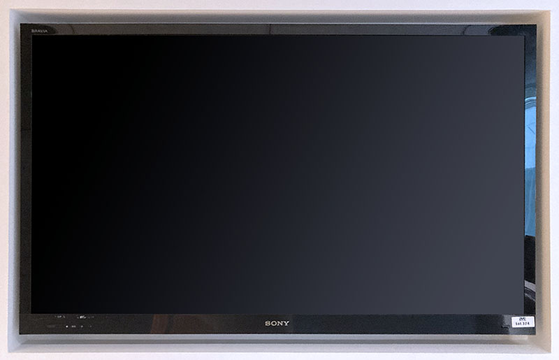 TELEVISEUR 55 POUCES A ECRAN LCD DE MARQUE SONY MODELE BRAVIA. VENDU AVEC SON ATTACHE MURALE. 5EME A