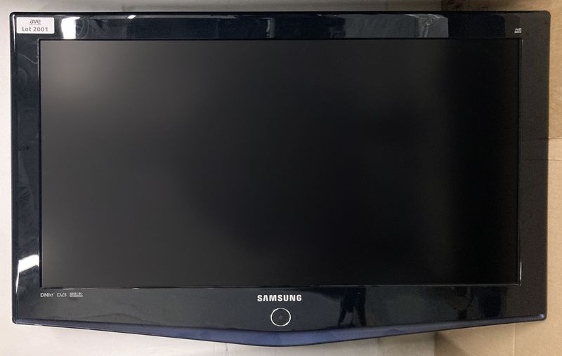 TELEVISION A ECRAN LCD DE 32 POUCES DE MARQUE SAMSUNG MODELE LE32R73BDXJXEF. BAT.N
