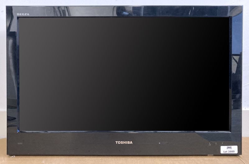 TELEVISION A ECRAN LCD DE 32 POUCES DE MARQUE TOSHIBA MODELE 32LV675D. VENDU AVEC CABLE D'ALIMENTATION. BAT.N