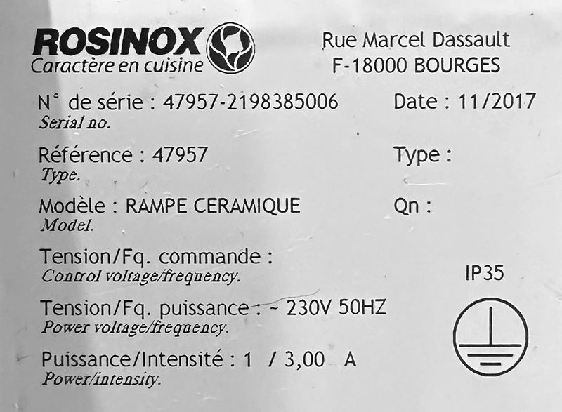 LIGNE DE CUISSON ELECTRIQUE DE MARQUE ROSINOX COMPRENANT : 1 GRILLADE RAINUREE MODELE GR 20 E / PL FERME RF OUVRANT SUR UN PLACARD (104 X 40 X 90 CM), 1 CHAUFFE FRITE A 1 LAMPE MODELE RAMPE CERAMIQUE OUVRANT SUR 1 PLACARD (104 X 40 X 90 CM) ET 1 FRITEUSE A 1 BAC MODELE FR15 E HP 1 RELEV /PL OUVRANT SUR UN RECUPERATEUR D'HUILE (104 X 40 X 90 CM). LOCALISATION : ORANGE - SAINT GERMAIN EN LAYE - 30 AVENUE SAINT-FIACRE - 78100 SAINT-GERMAIN-EN-LAYE.